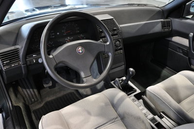 Alfa Romeo 164 2.0i Twin Spark (10)