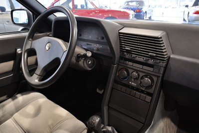 Alfa Romeo 164 2.0i Twin Spark (13)