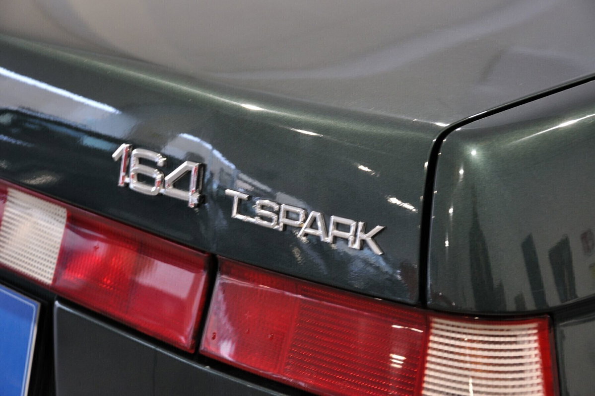 Alfa Romeo 164 2.0i Twin Spark (14)