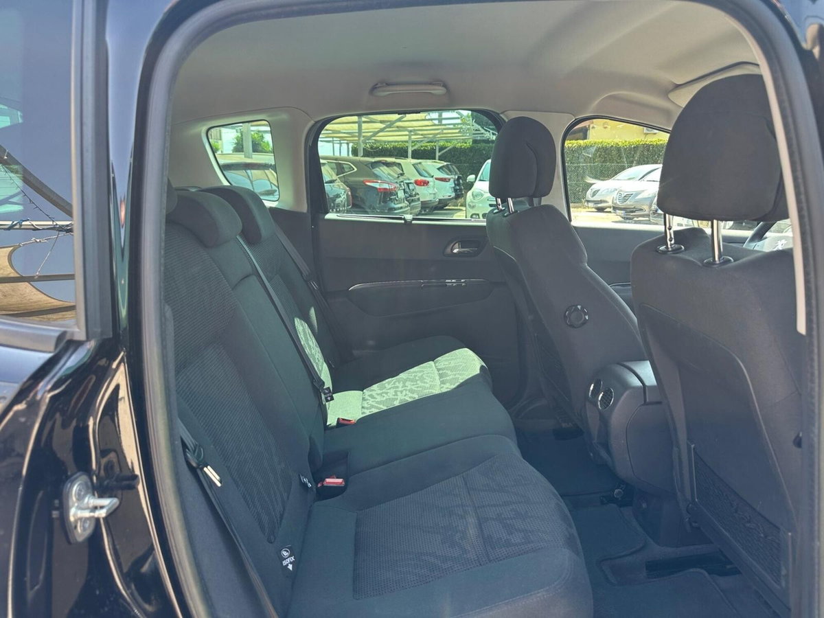 Peugeot 3008 1.6 HDi 115CV Allure (13)