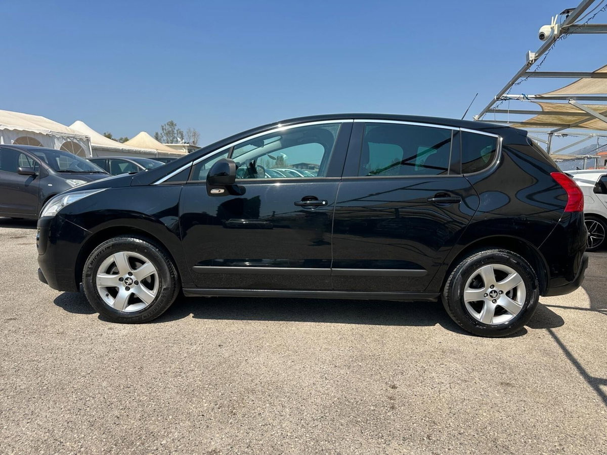 Peugeot 3008 1.6 HDi 115CV Allure (6)