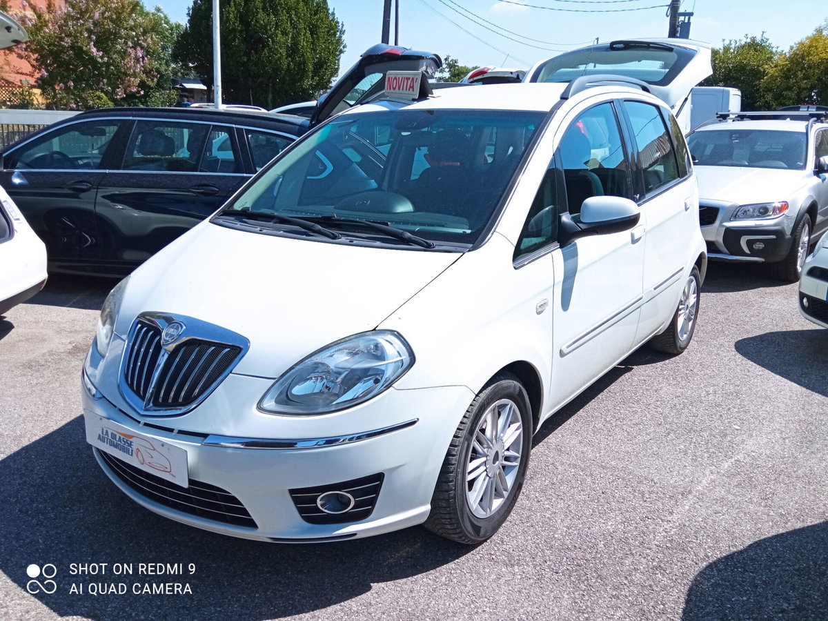 Lancia Musa 1.3 Mjt 95 CV DFN Gold (3)