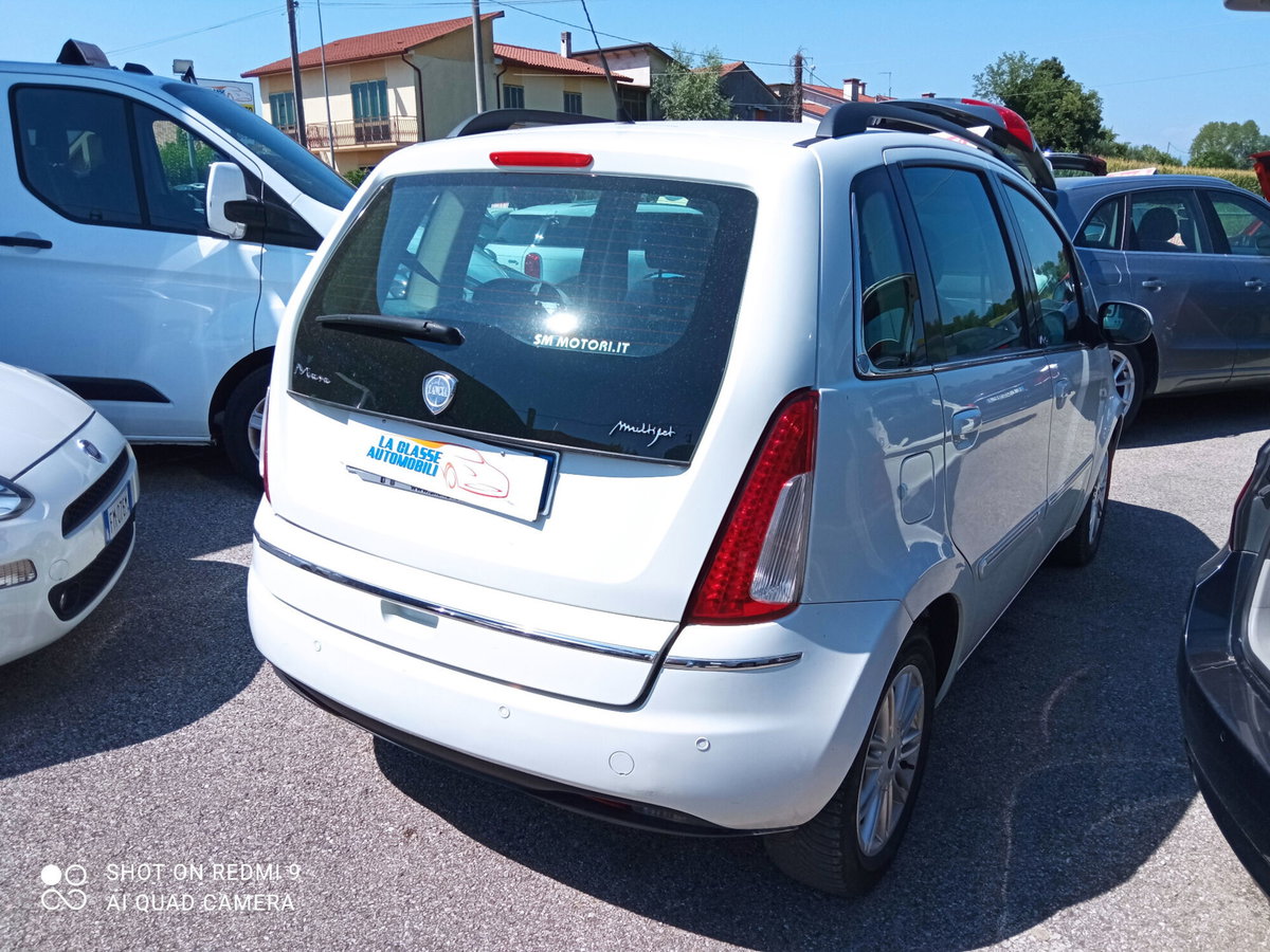 Lancia Musa 1.3 Mjt 95 CV DFN Gold (9)