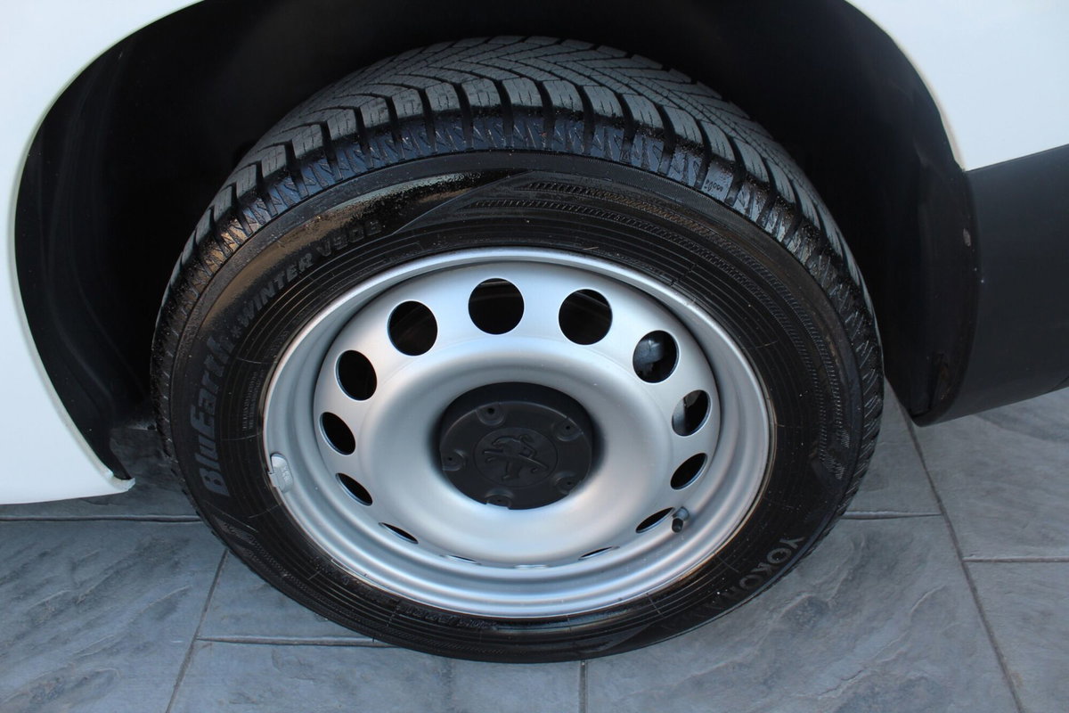 Peugeot Partner Furgone BlueHDi 130 EAT8 S&S PC 1000Kg Furgone Premium (6)