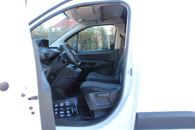 Peugeot Partner Furgone BlueHDi 130 EAT8 S&S PC 1000Kg Furgone Premium (9)