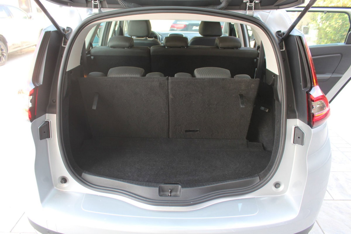 Renault Grand Scénic 1.7 blue dci Business 120cv (14)