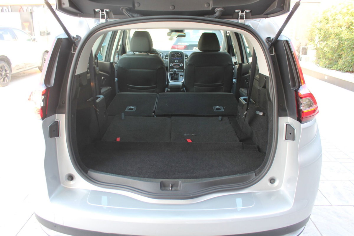 Renault Grand Scénic 1.7 blue dci Business 120cv (15)