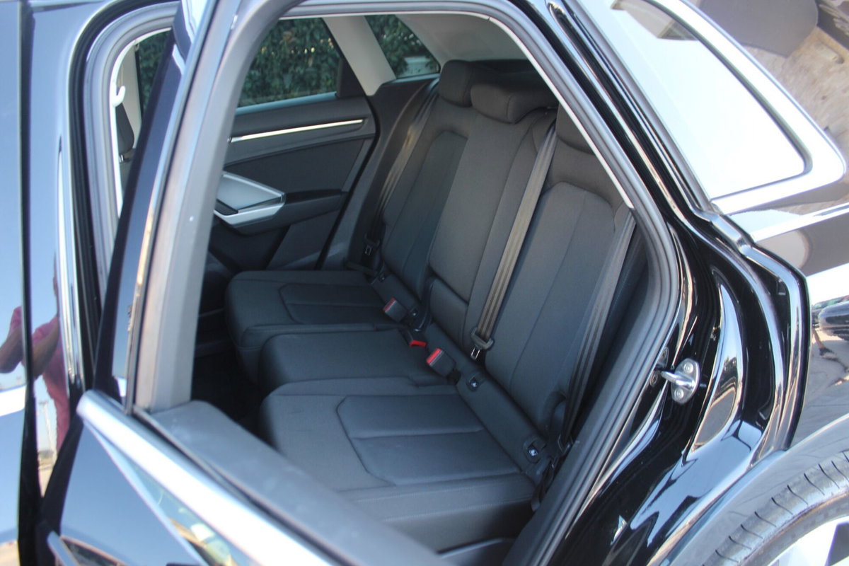 Audi Q3 35 TDI quattro S tronic Business Advanced (13)