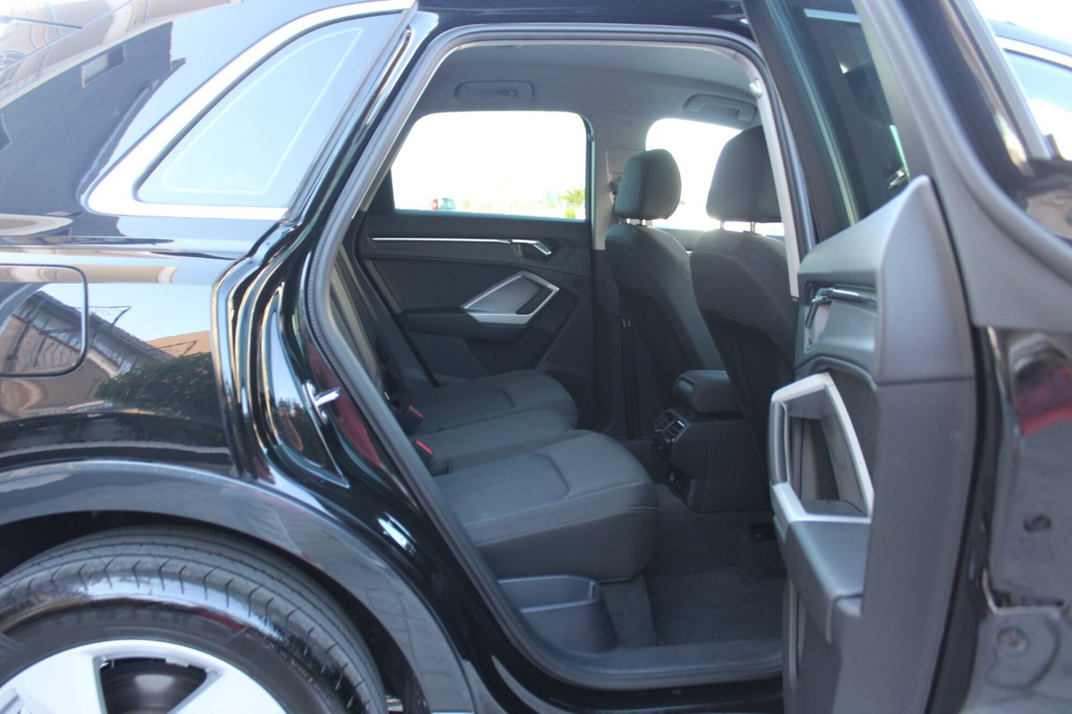 Audi Q3 35 TDI quattro S tronic Business Advanced (16)