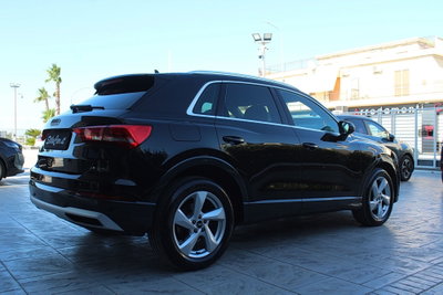 Audi Q3 35 TDI quattro S tronic Business Advanced (2)