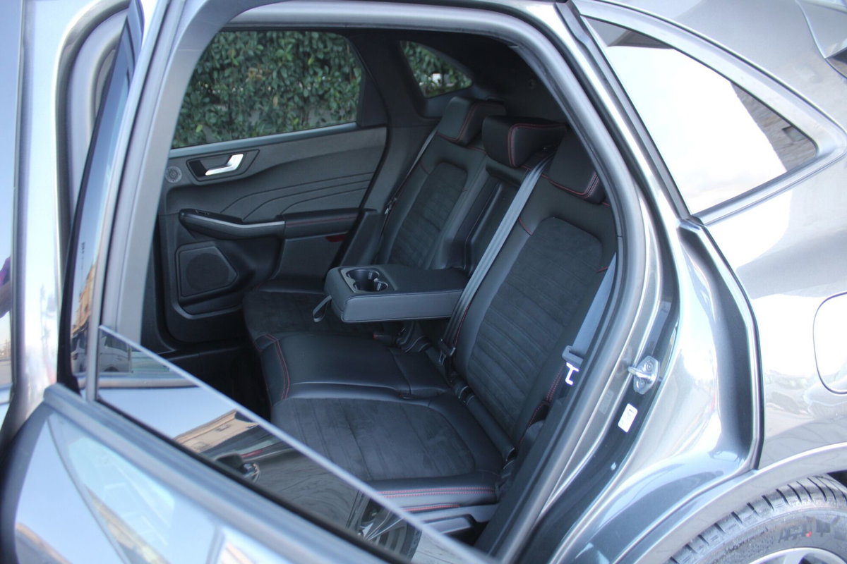 Ford Kuga 1.5 EcoBlue 120 CV aut. 2WD ST-Line X Design (11)