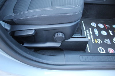 Ford Kuga 1.5 EcoBlue 120 CV 2WD Titanium (10)