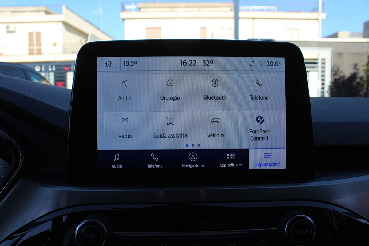 Ford Kuga 1.5 EcoBlue 120 CV 2WD Titanium (19)