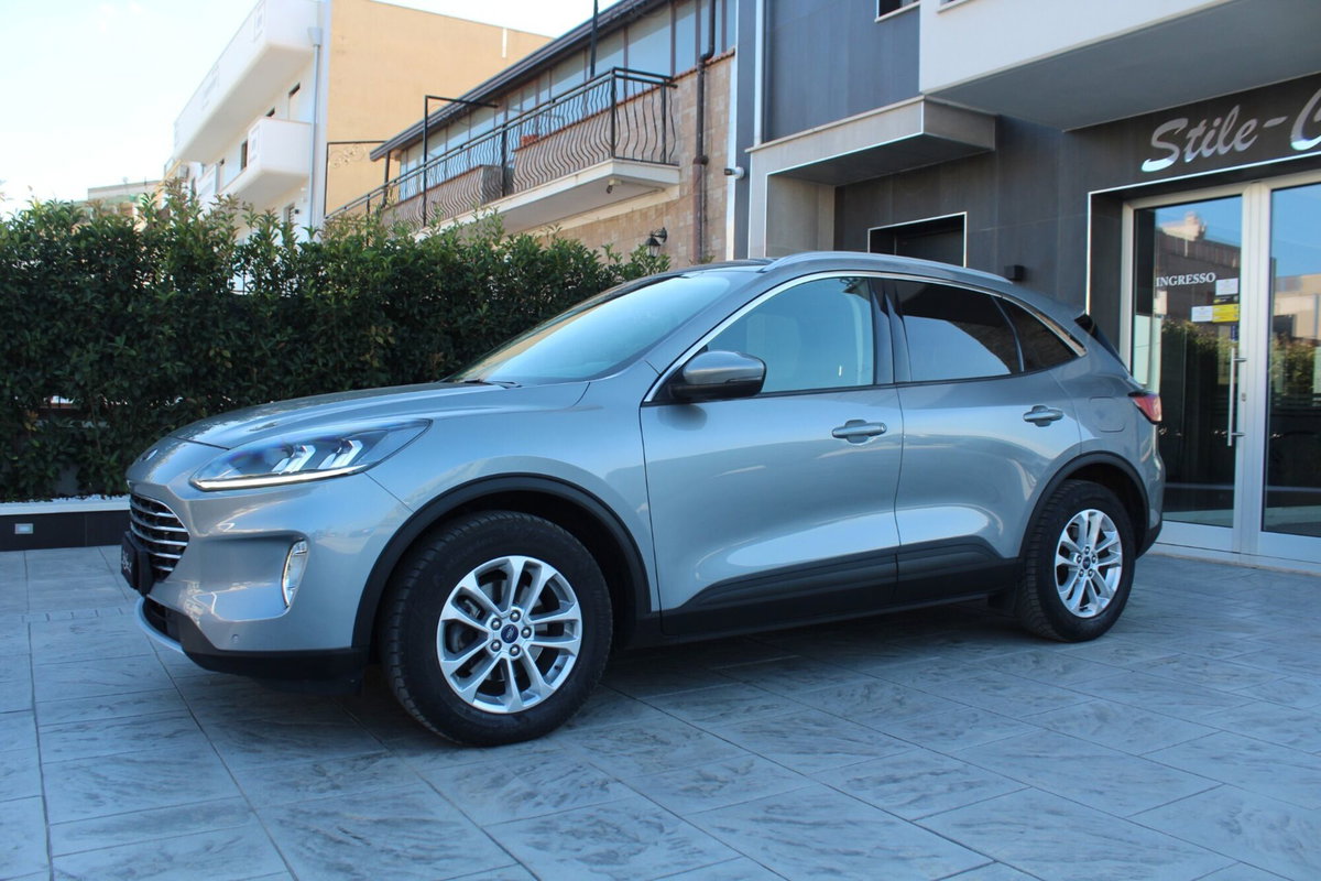 Ford Kuga 1.5 EcoBlue 120 CV 2WD Titanium (3)