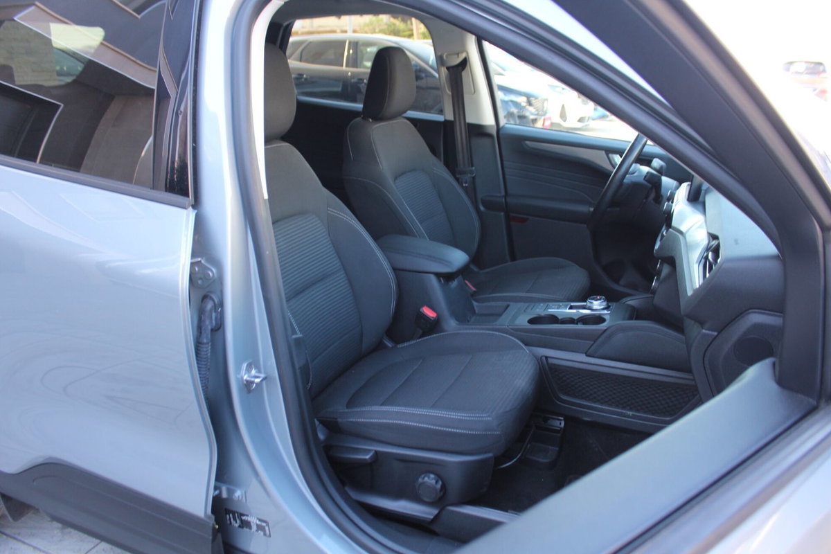 Ford Kuga 1.5 EcoBlue 120 CV 2WD Titanium (9)