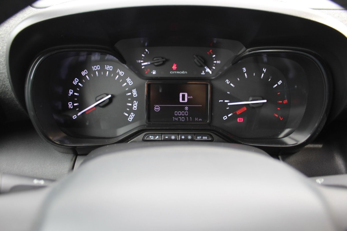Citroen C3 Aircross BlueHDi 110 S&S Feel (17)
