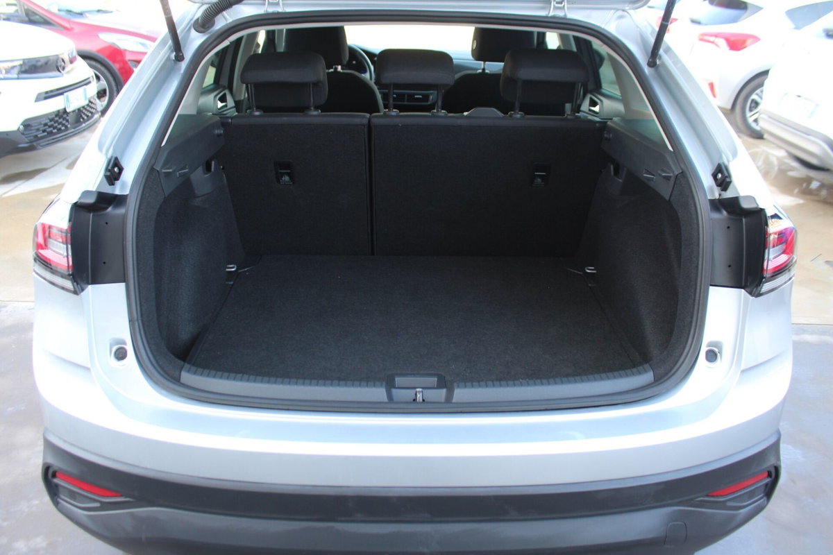 Volkswagen Taigo 1.0 TSI 110 CV DSG Life (15)
