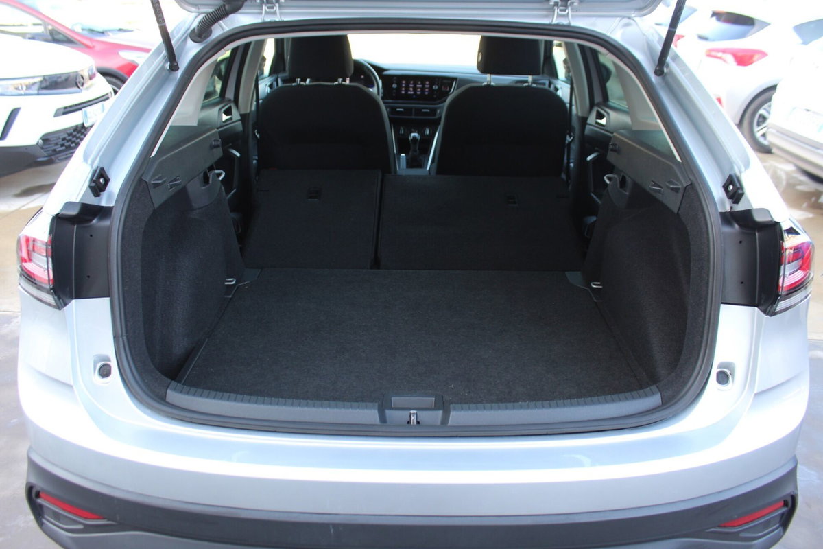 Volkswagen Taigo 1.0 TSI 110 CV DSG Life (16)