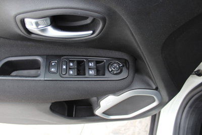 Jeep Renegade 1.6 Mjt 130 CV Longitude (11)