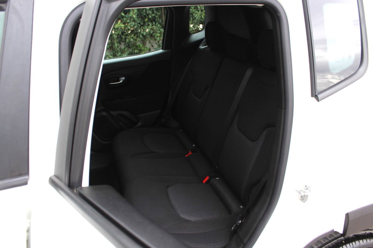 Jeep Renegade 1.6 Mjt 130 CV Longitude (13)