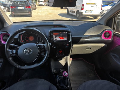 Toyota Aygo 1.0 VVT-i 72 CV 5 porte x-cite (8)