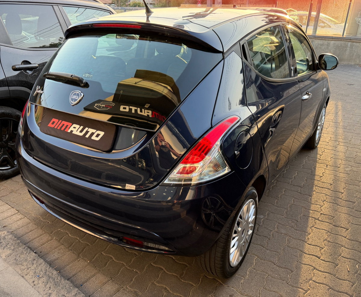 Lancia Ypsilon 1.3 MJT 16V 95 CV 5 porte S&S Gold (3)