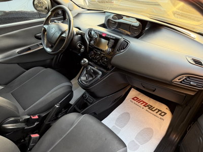 Lancia Ypsilon 1.3 MJT 16V 95 CV 5 porte S&S Gold (8)