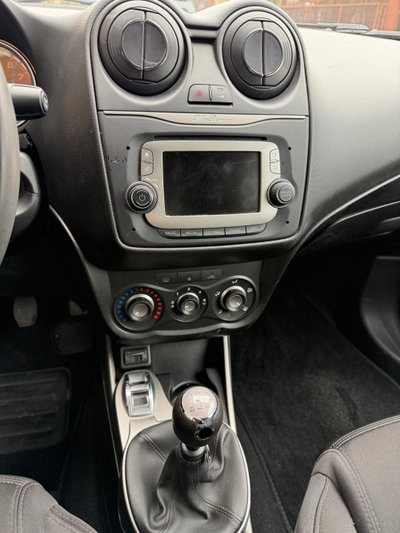 Alfa Romeo MiTo 1.4 T 120 CV GPL Urban (10)