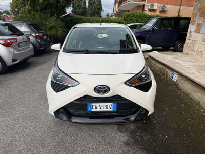 Toyota Aygo Connect 1.0 VVT-i 72 CV 5 porte x-cool (2)