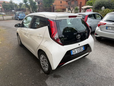 Toyota Aygo Connect 1.0 VVT-i 72 CV 5 porte x-cool (4)