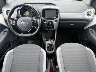 Toyota Aygo Connect 1.0 VVT-i 72 CV 5 porte x-cool (7)