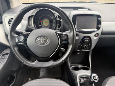 Toyota Aygo Connect 1.0 VVT-i 72 CV 5 porte x-cool (8)