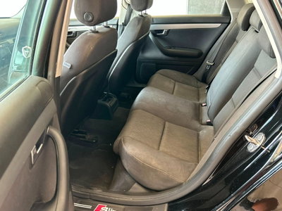 Audi A4 Avant 2.0 16V TDI (6)