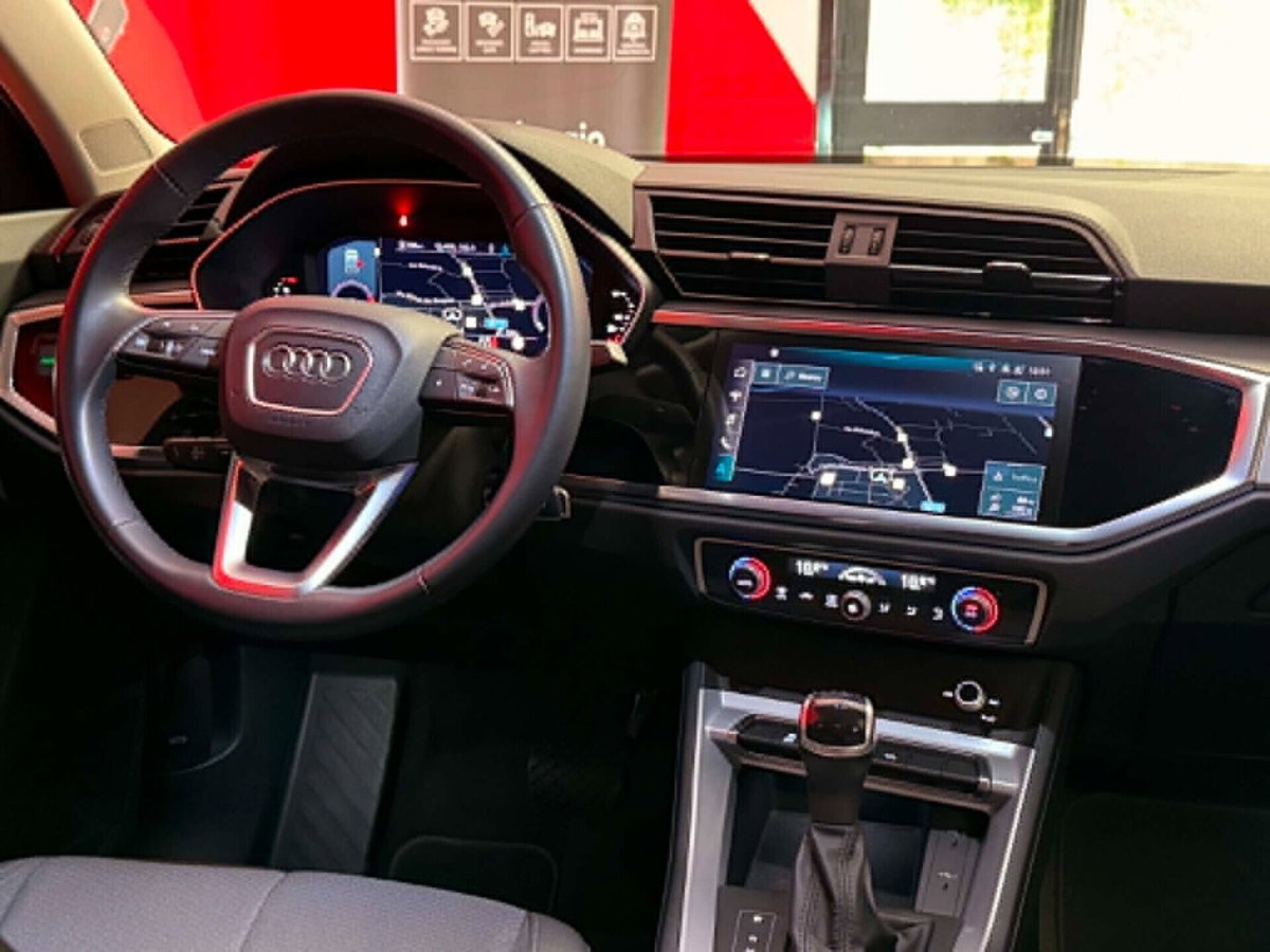 Audi Q3 35 TDI quattro S tronic Business Advanced (16)
