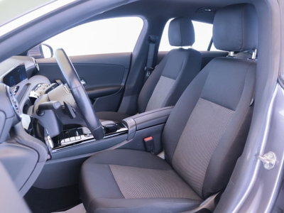 Mercedes-Benz CLA Shooting Brake 180 d Automatic Shooting Brake Business (10)