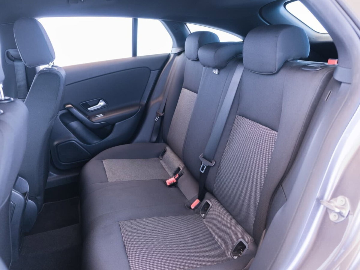Mercedes-Benz CLA Shooting Brake 180 d Automatic Shooting Brake Business (16)