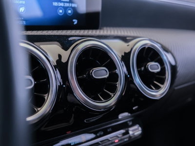 Mercedes-Benz CLA Shooting Brake 180 d Automatic Shooting Brake Business (19)