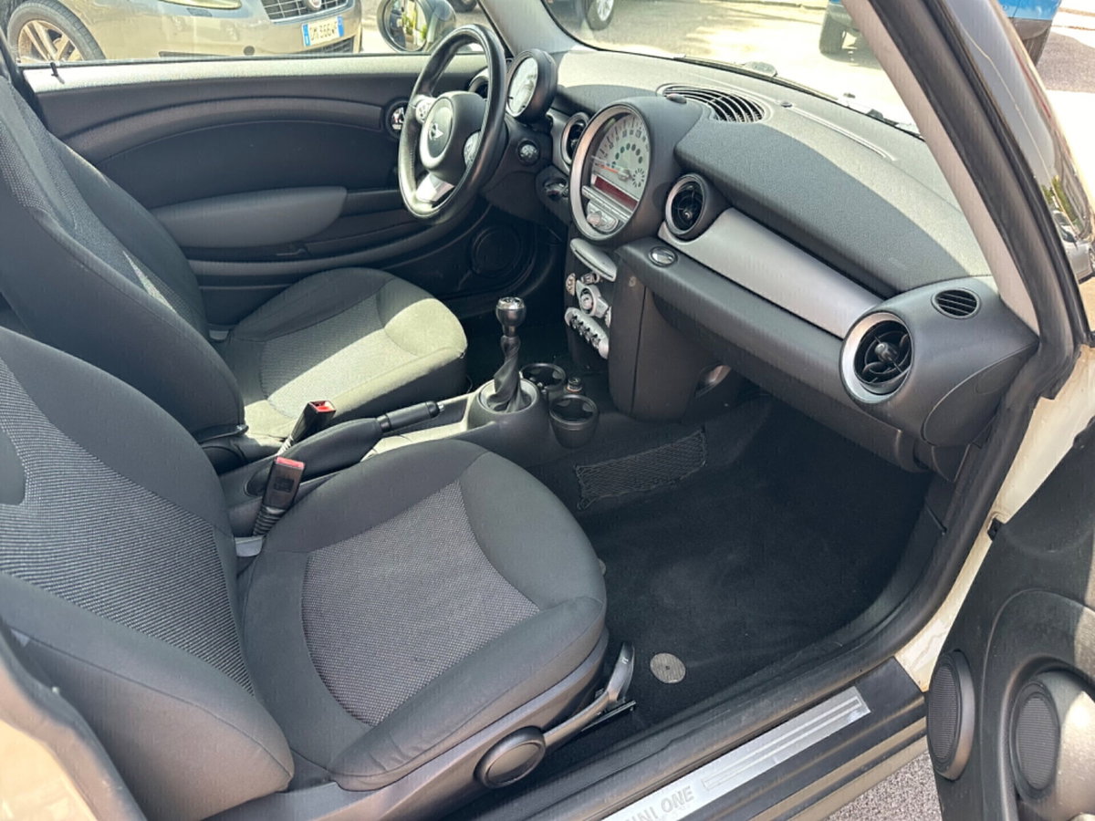 MINI Mini 1.4 16V One Chili (9)