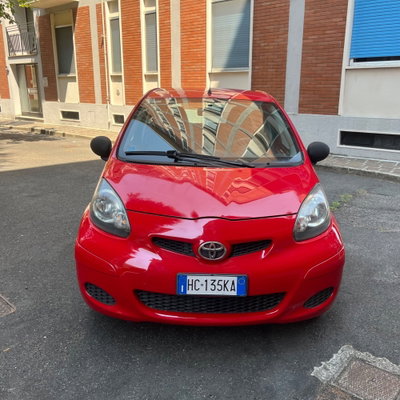 Toyota Aygo 1.0 12V VVT-i 5 porte usata
