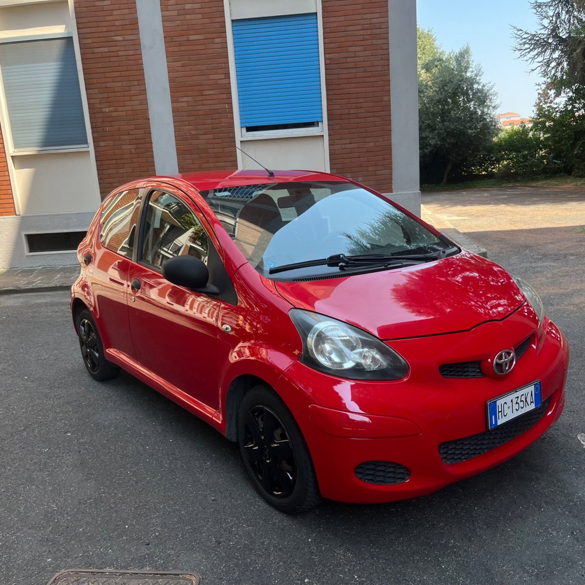 Toyota Aygo 1.0 12V VVT-i 5 porte (3)