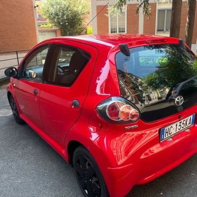 Toyota Aygo 1.0 12V VVT-i 5 porte (7)
