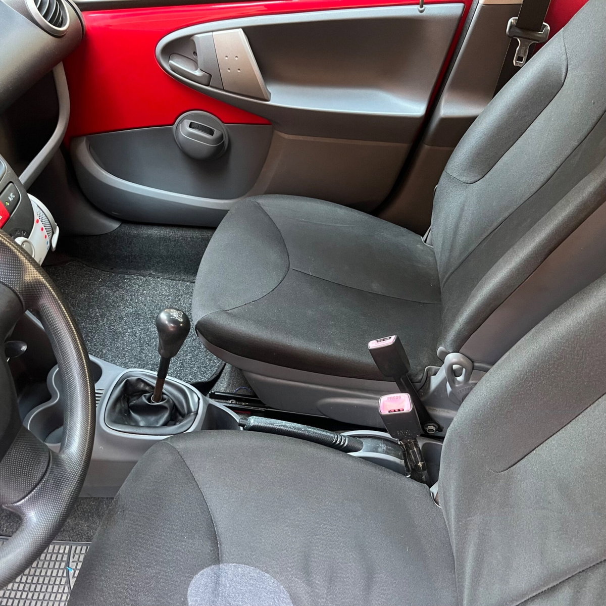 Toyota Aygo 1.0 12V VVT-i 5 porte (9)