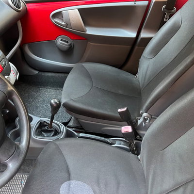 Toyota Aygo 1.0 12V VVT-i 5 porte (9)