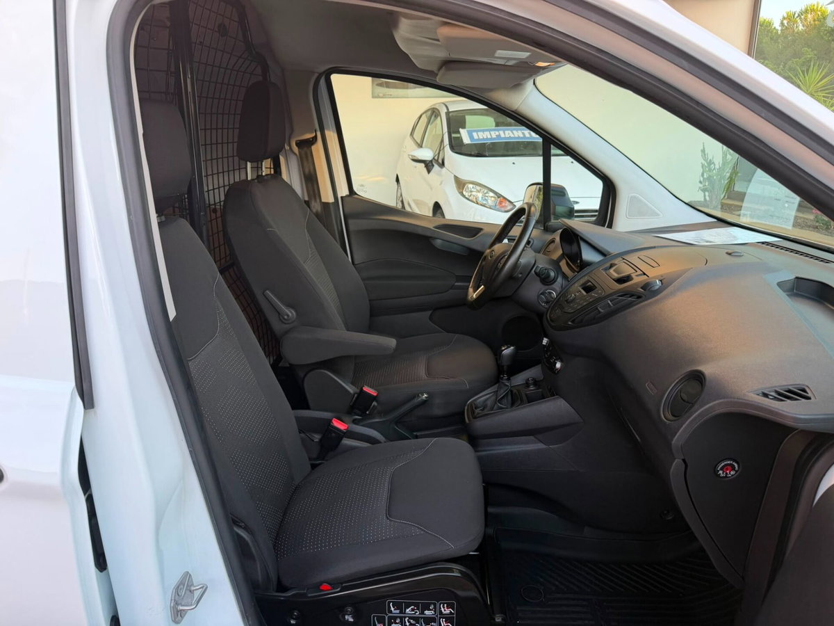 Ford Transit Courier 1.5 TDCi 100CV  Trend (10)