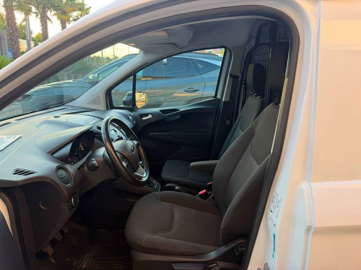 Ford Transit Courier 1.5 TDCi 100CV  Trend (12)