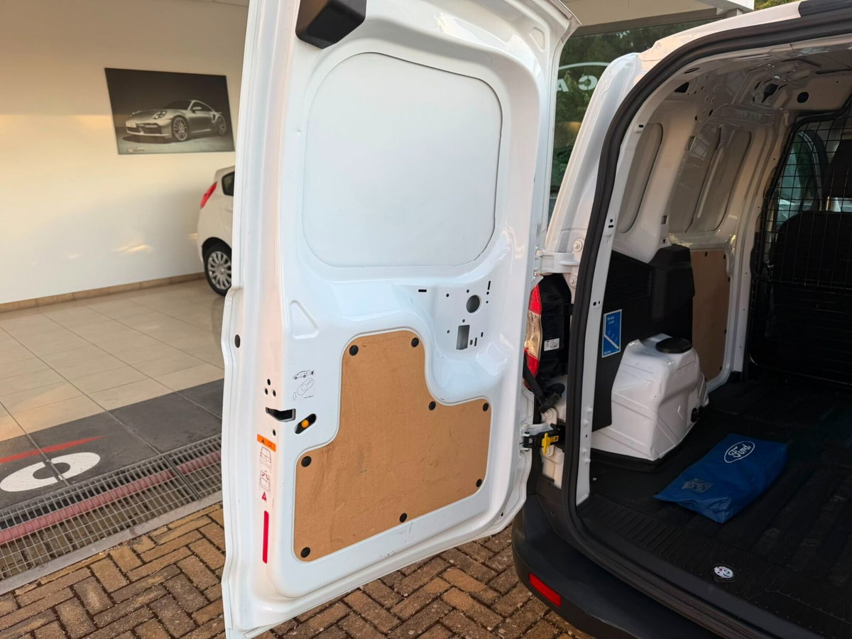 Ford Transit Courier 1.5 TDCi 100CV  Trend (7)