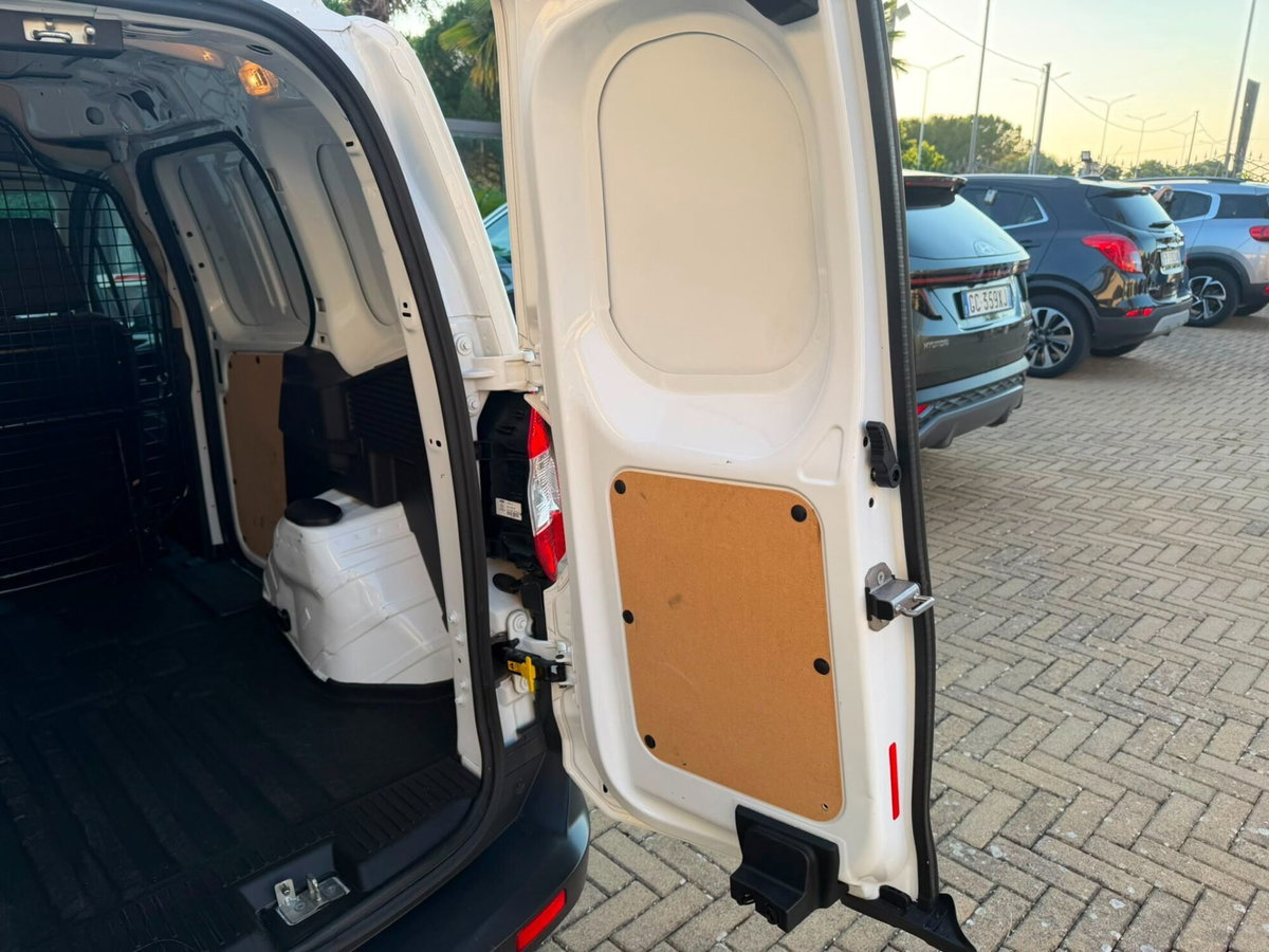 Ford Transit Courier 1.5 TDCi 100CV  Trend (8)