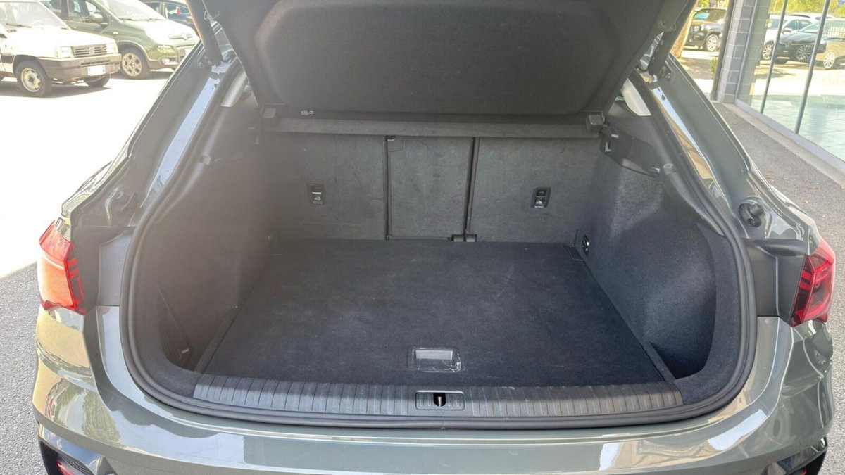 Audi Q3 Sportback 35 TDI quattro S tronic S line edition (10)