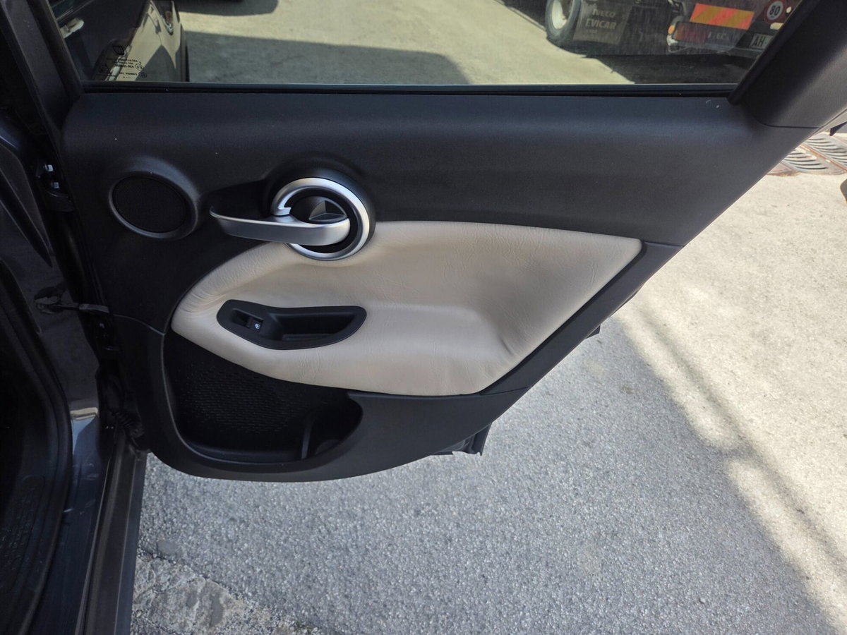Fiat 500X 1.6 MultiJet 120 CV Opening Edition (18)