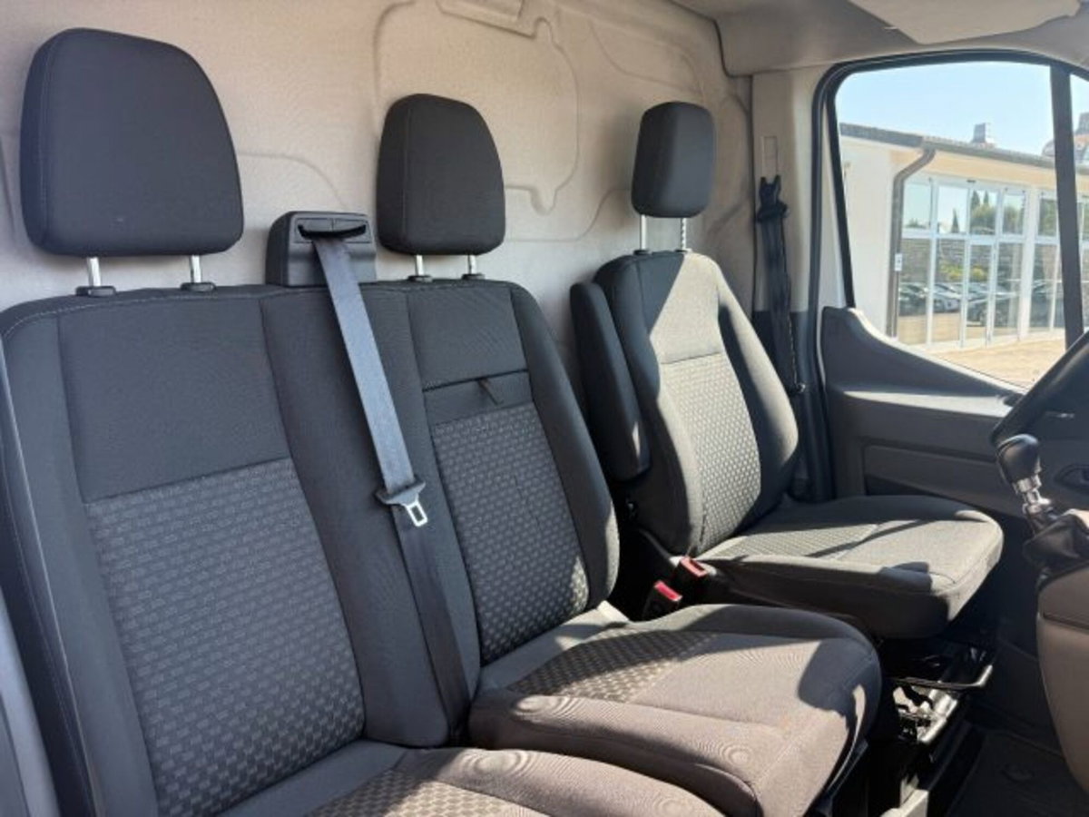 Ford Transit Furgone 350 2.0TDCi EcoBlue MHEV 130CV PL-TM Furgone Titan. (10)